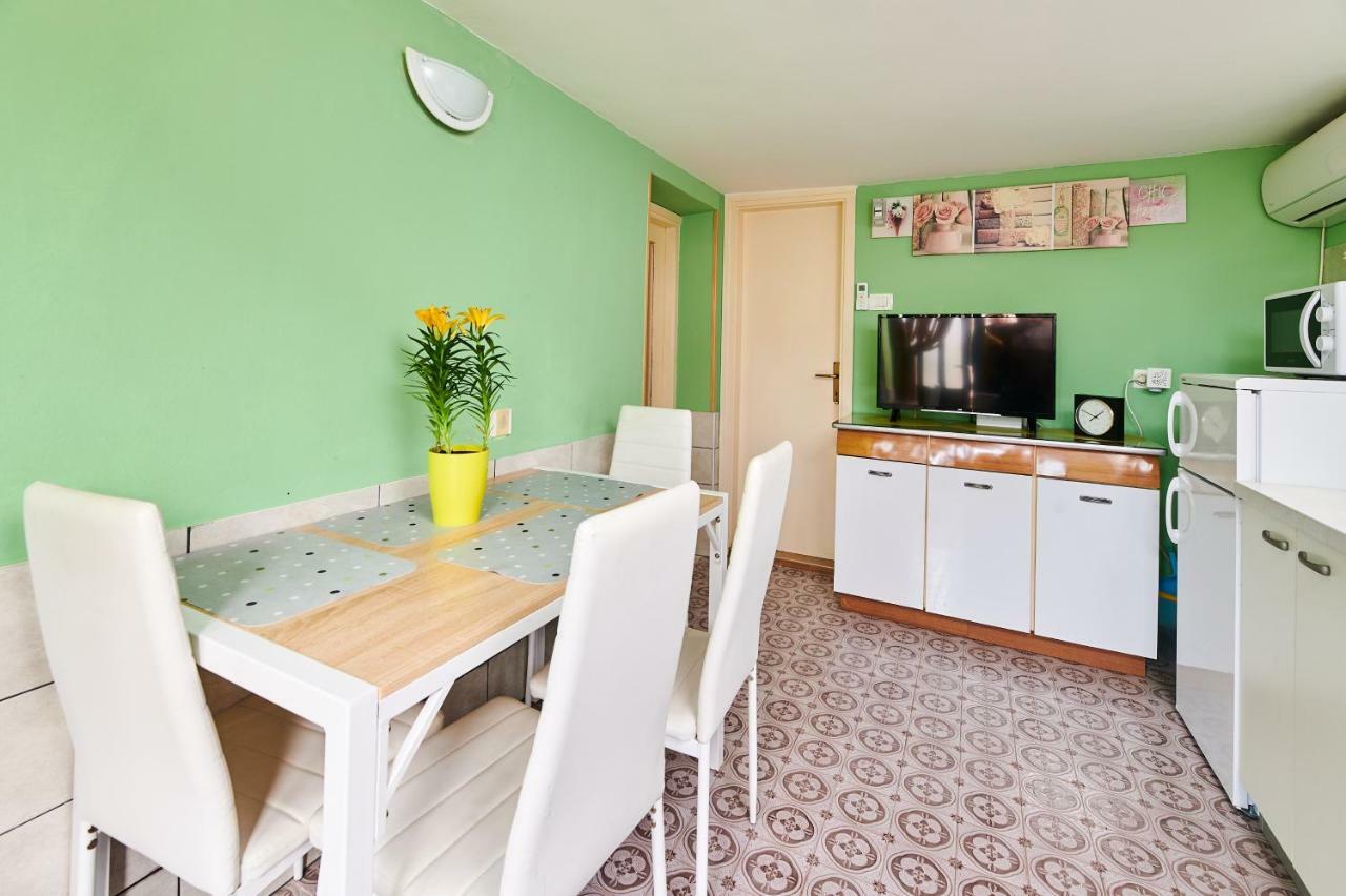 Apartment Ante Umag Exterior photo